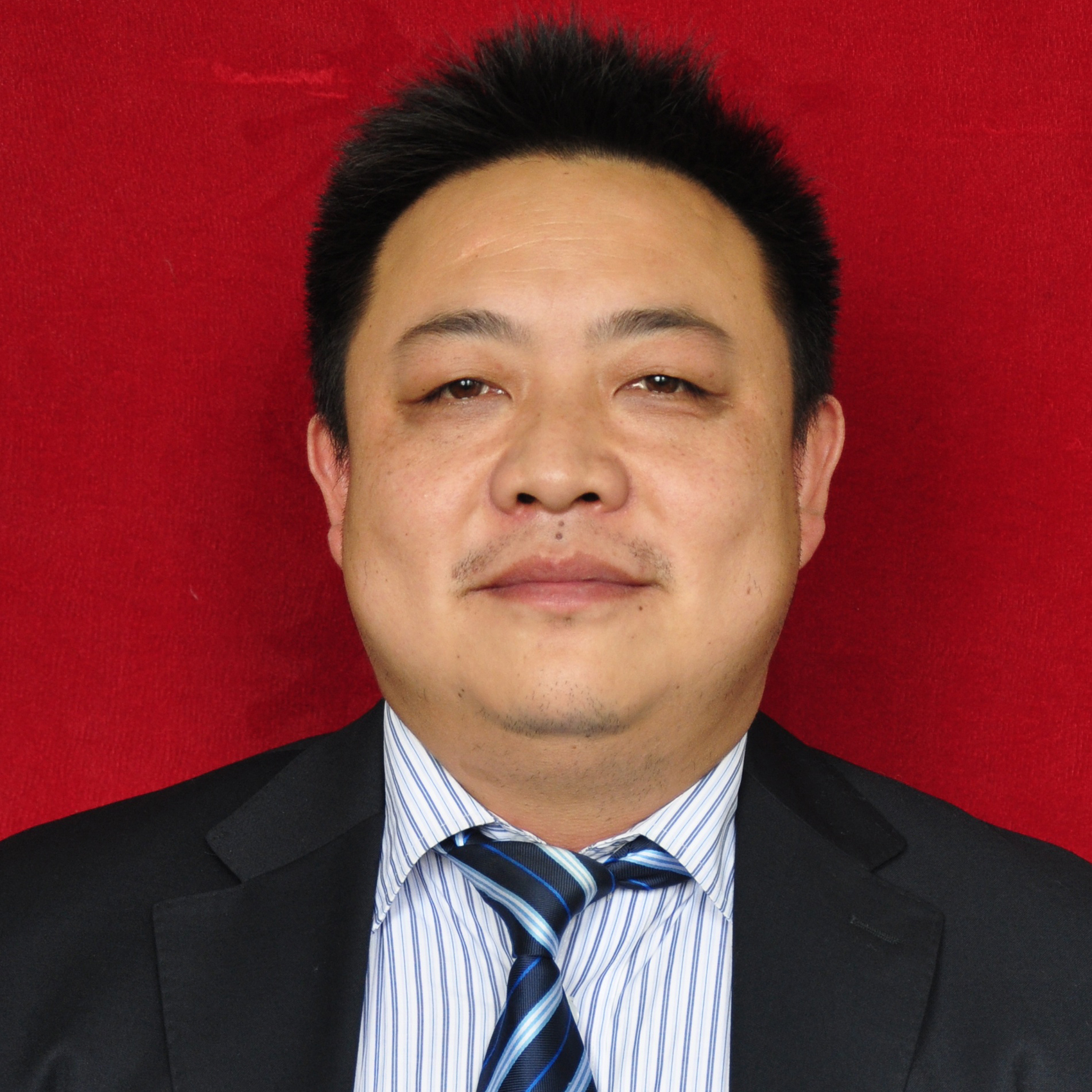 徐卫 德育处处长兼高2019级学部部长